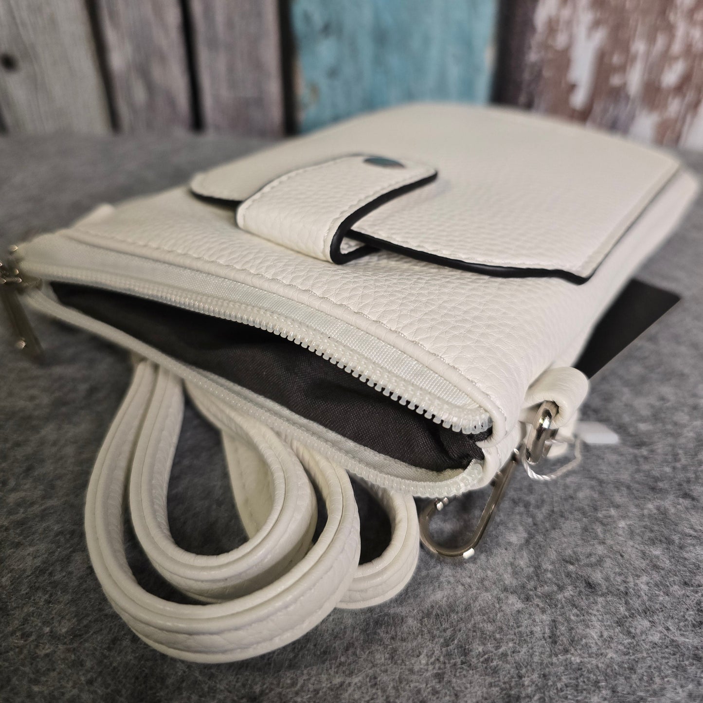 Handytasche zum umhängen Innenansicht