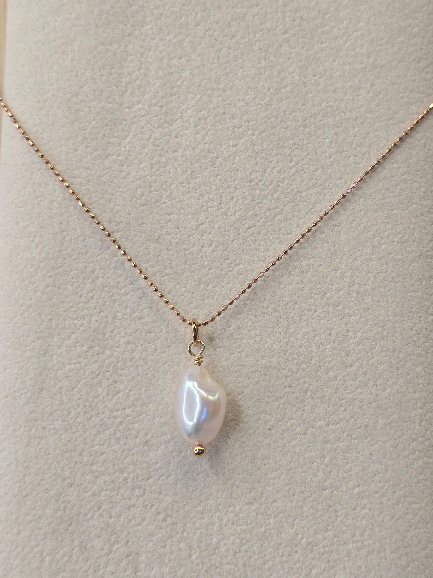 Halskette One Pearl