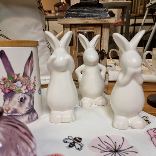 Hase Hoppy aus Keramik in weiß